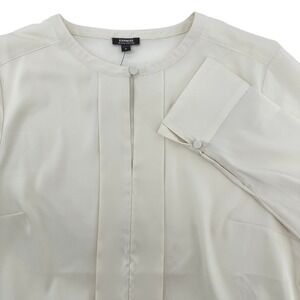 Express Relaxed Portofino Womens Med Cream Pleated Button‎ Blouse NEW W/ TAG!
